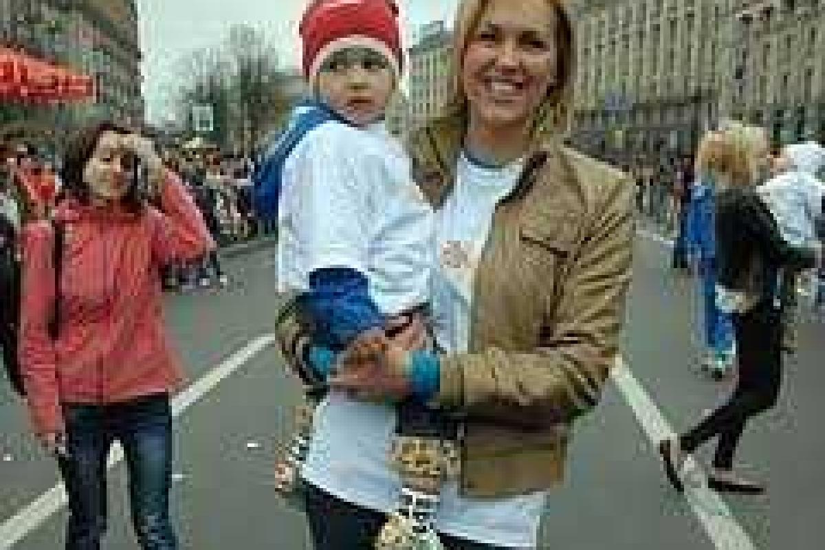 Яна Клочкова подарила сыну медаль Яна Клочкова подарила сыну медаль