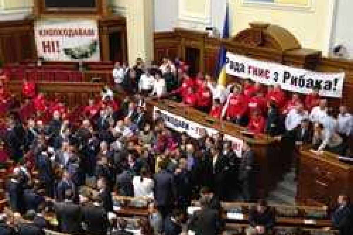 Все, что нужно сделать оппозиции - создать новое большинство в ВР