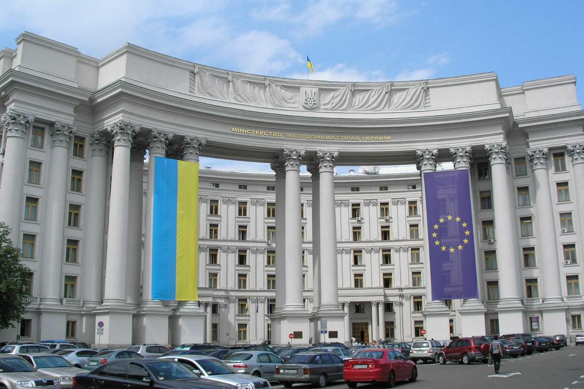 34 украинских дипломата солидарны с Евромайданом - заявление 34 украинских дипломата солидарны с Евромайданом - заявление