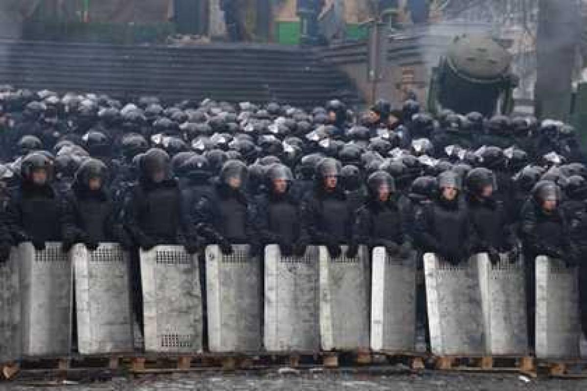 В центр Киева стали стягивать силовиков В центр Киева стали стягивать силовиков