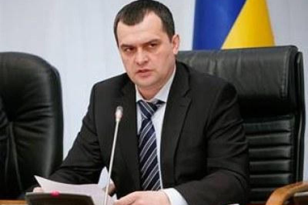 Провокатором №1 в Украине является сам Захарченко и подконтрольная ему структура - "УДАР" Провокатором №1 в Украине является сам Захарченко и подконтрольная ему структура - "УДАР"