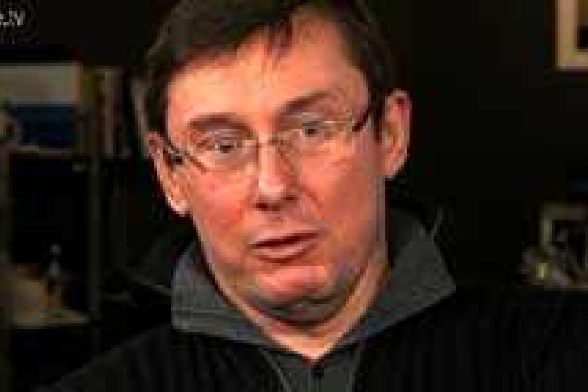 Гарантии для Януковича может дать только Тимошенко - Луценко