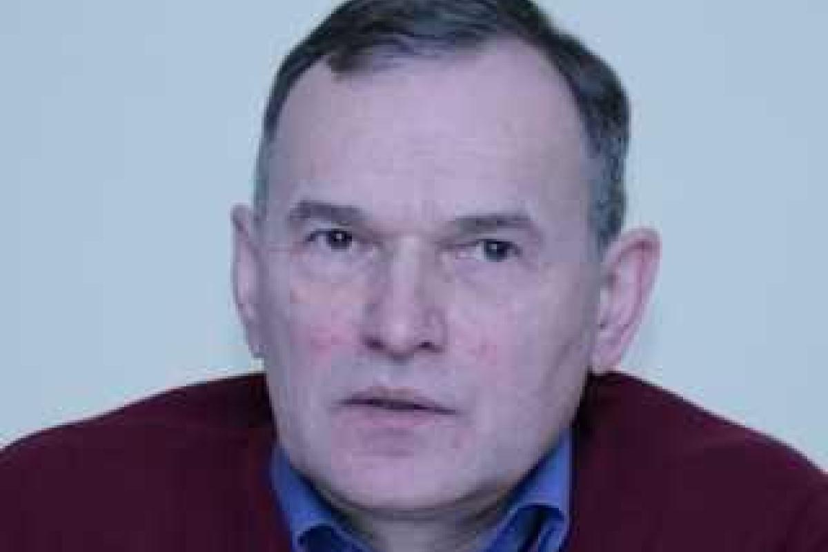 Если бы Янукович подписал соглашение, то сейчас бы жил, как блин в масле - Тарас Возняк Если бы Янукович подписал соглашение, то сейчас бы жил, как блин в масле - Тарас Возняк