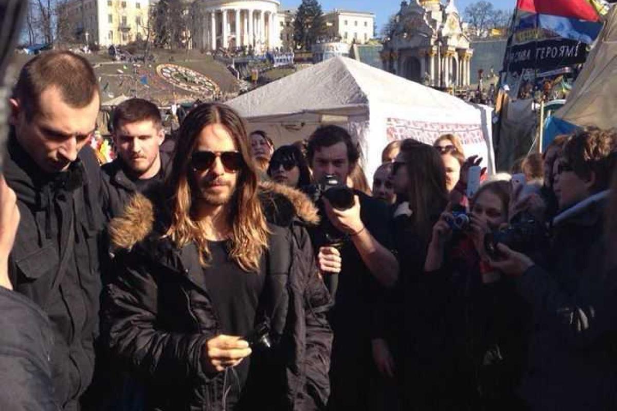 Актер Джаред Лето побывал на Майдане в Киеве Актер Джаред Лето побывал на Майдане в Киеве