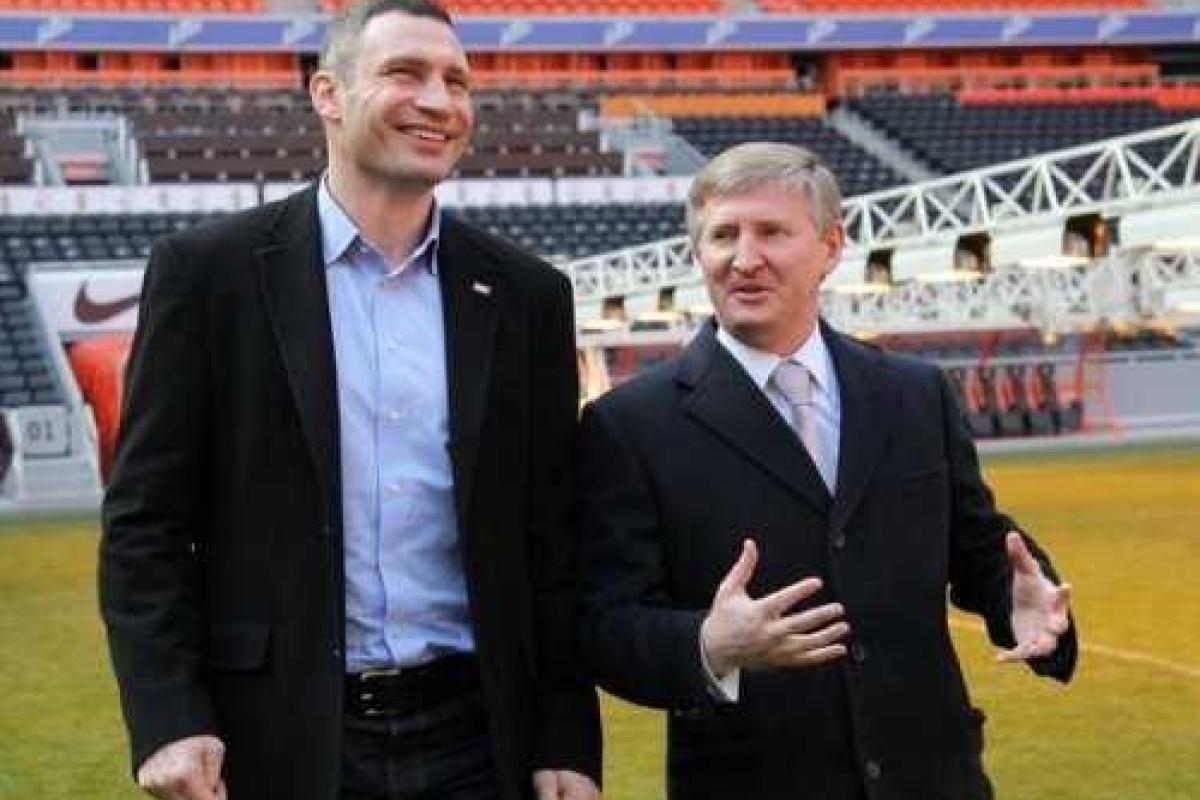 Ринат Ахметов и Виталий Кличко встретились на Донбасс Арене