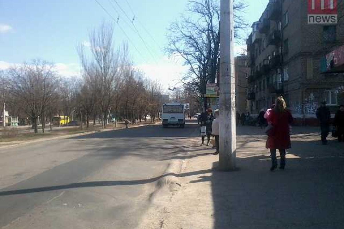 Мариупольские маршрутчики не замечают остановок