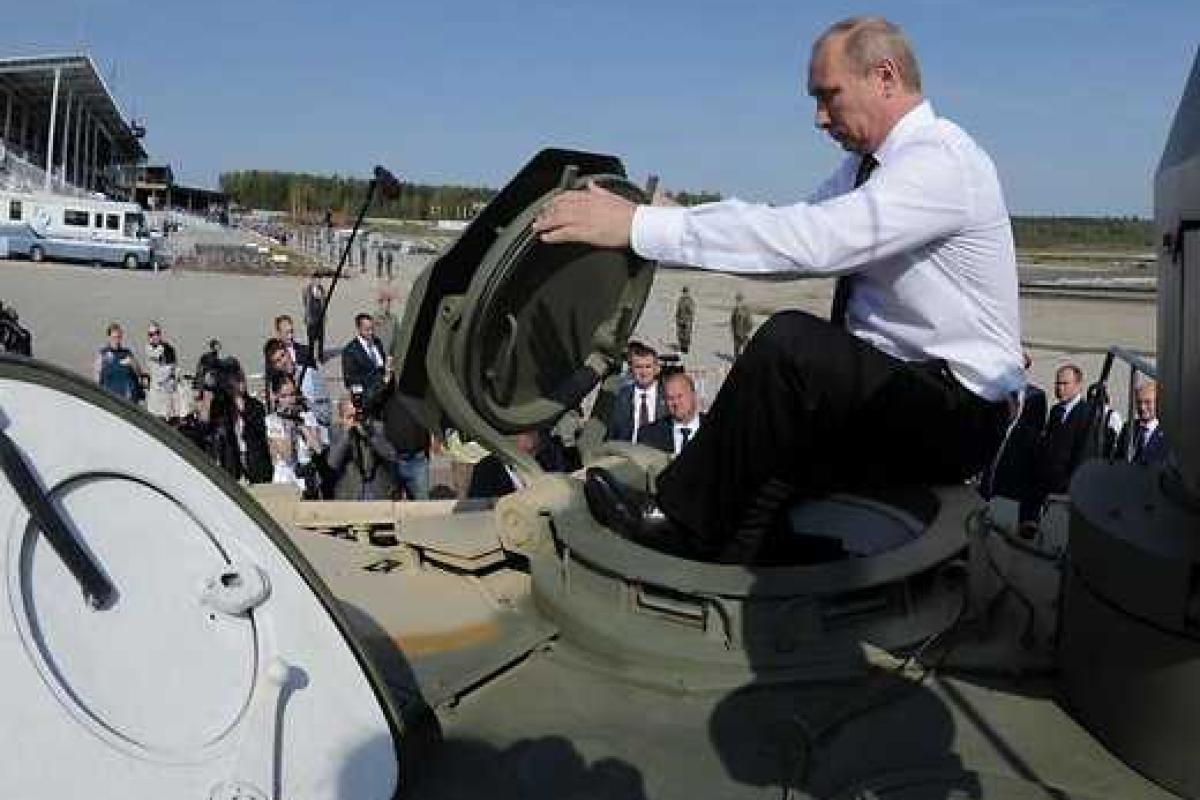 Путин выдвинут в качестве кандидата на Нобелевскую премию мира 2014 года Путин выдвинут в качестве кандидата на Нобелевскую премию мира 2014 года