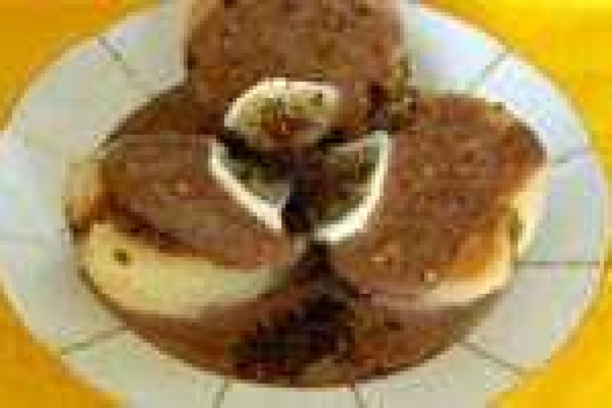 Груши в анисовом сиропе и шоколаде