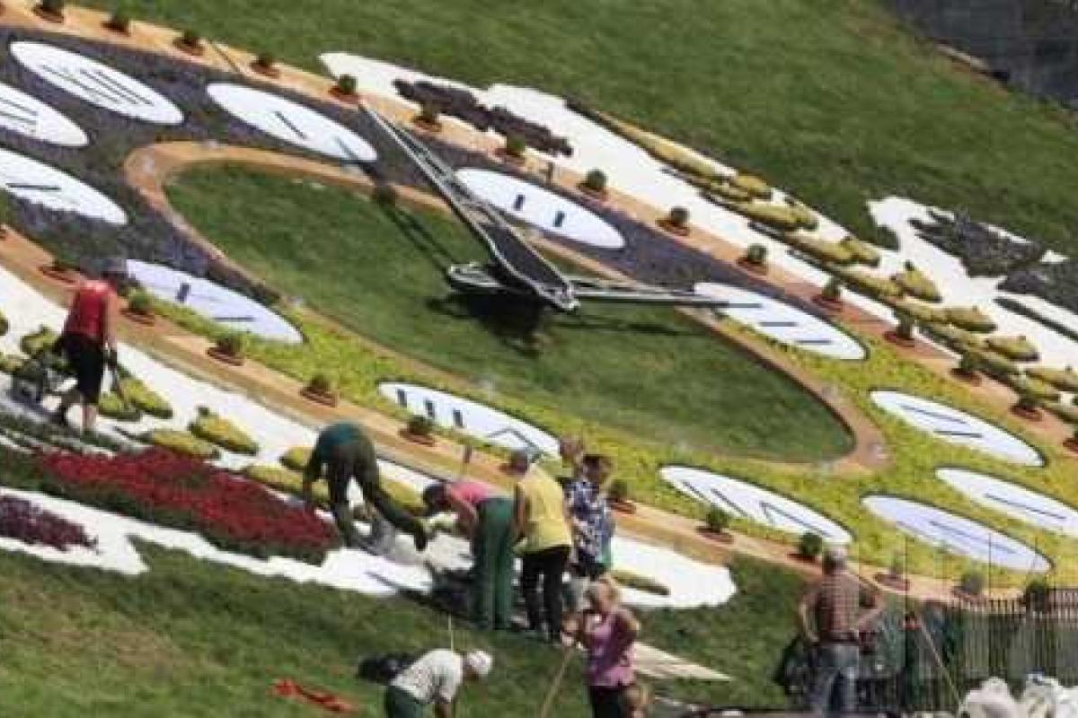 Украина перешла на летнее время Украина перешла на летнее время