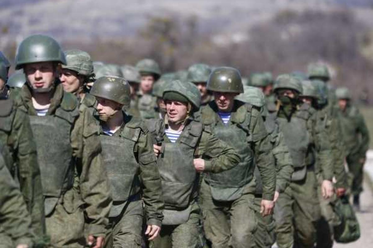 Россия накапливает наступательное вооружение на границе с Украиной - адмирал Кабаненко Россия накапливает наступательное вооружение на границе с Украиной - адмирал Кабаненко