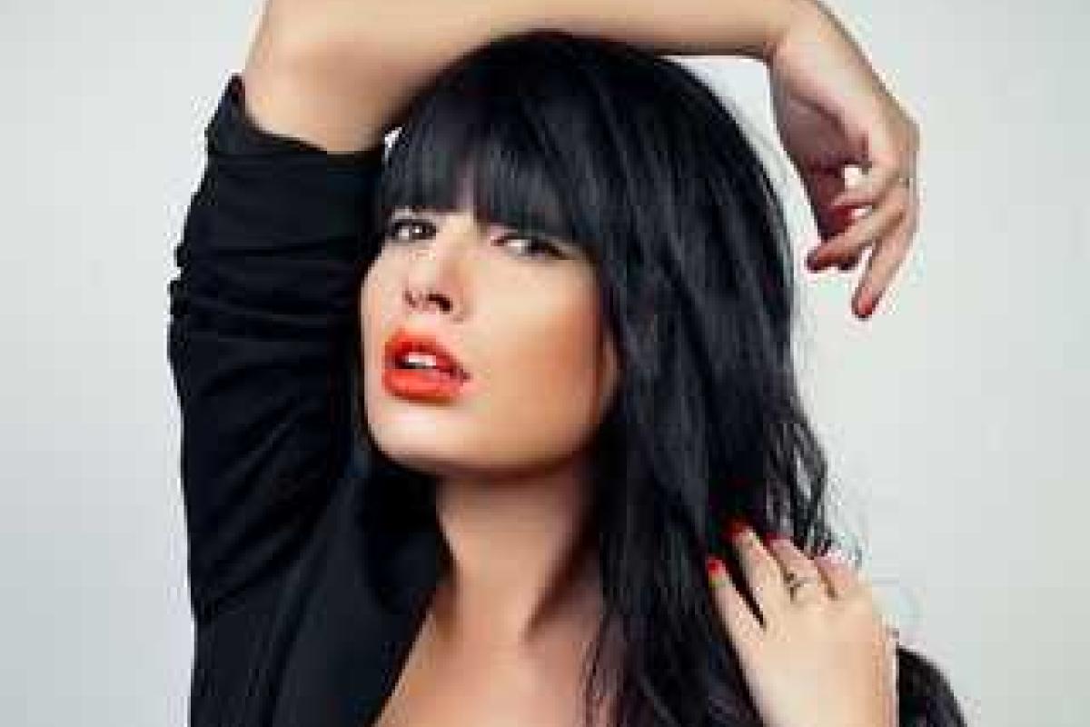 Экс-участница «Дома-2» обнажилась для мужского журнала  Экс-участница «Дома-2» обнажилась для мужского журнала