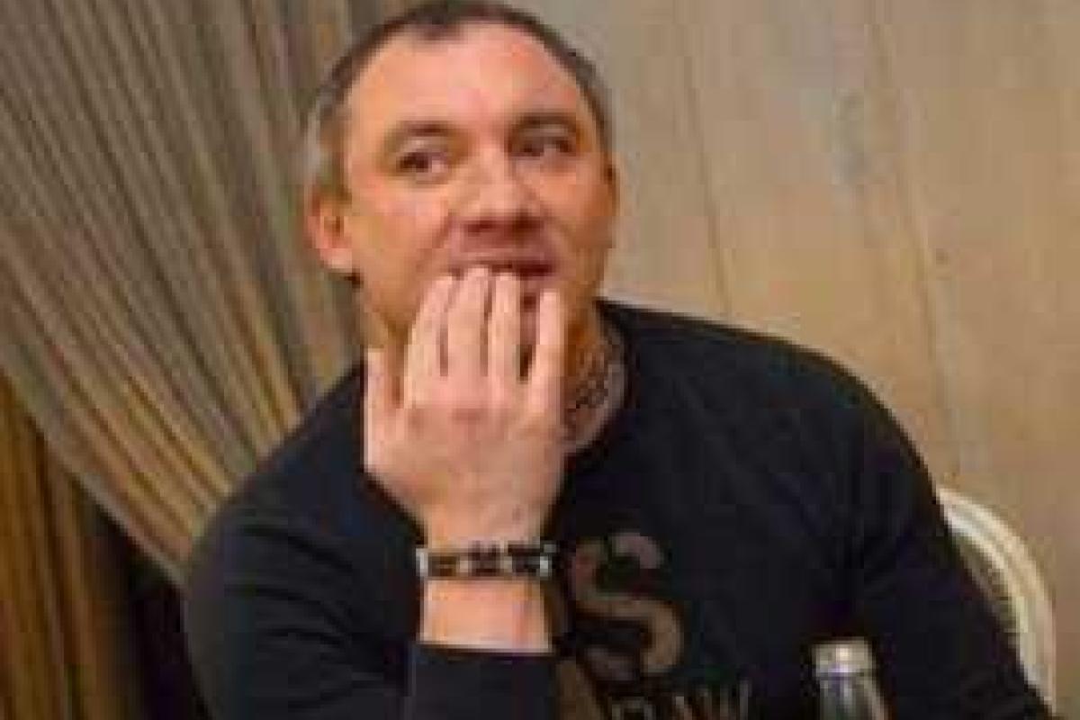 Николаю Фоменко требуется помощь психолога Николаю Фоменко требуется помощь психолога