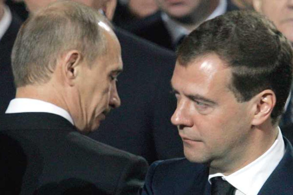 Путин хочет отправить Медведева в отставку. Есть претенденты на пост премьера Путин хочет отправить Медведева в отставку. Есть претенденты на пост премьера