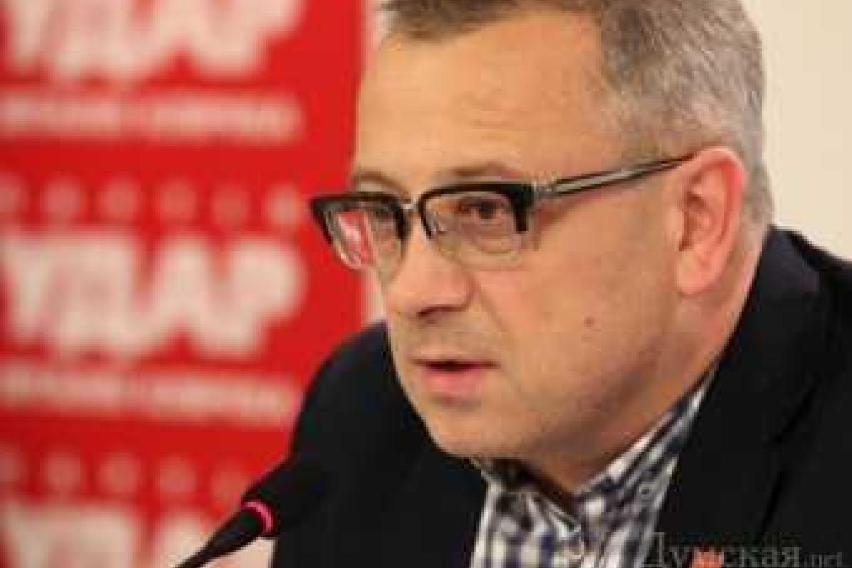 Куренной: В условиях обострения ситуации на востоке парламент должен работать каждый день Куренной: В условиях обострения ситуации на востоке парламент должен работать каждый день