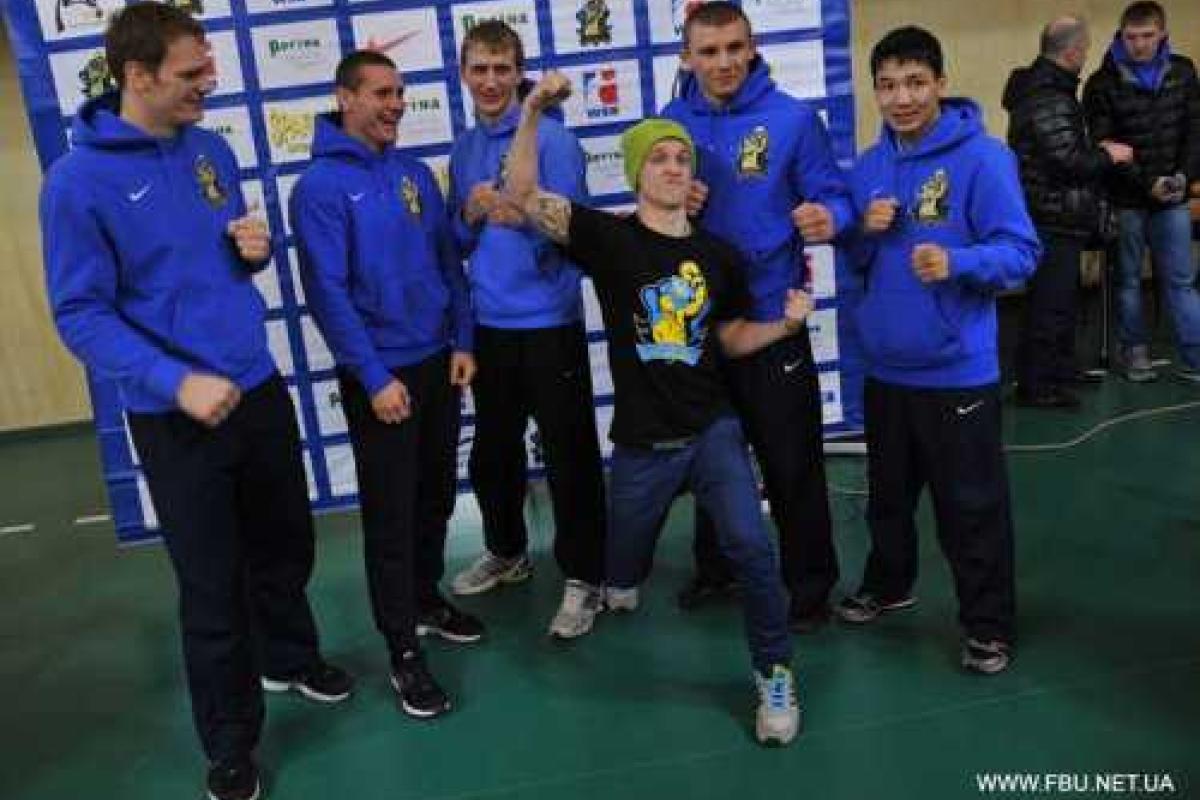 Украинские атаманы - команда боксеров России. Ответный матч.После "черного понедельника" ждем "красной пятницы" Украинские атаманы - команда боксеров России. Ответный матч.После "черного понедельника" ждем "красной пятницы"