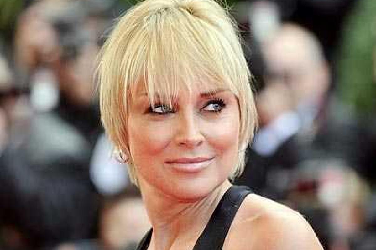 Шэрон Стоун подхватила неизвестную инфекцию Шэрон Стоун подхватила неизвестную инфекцию