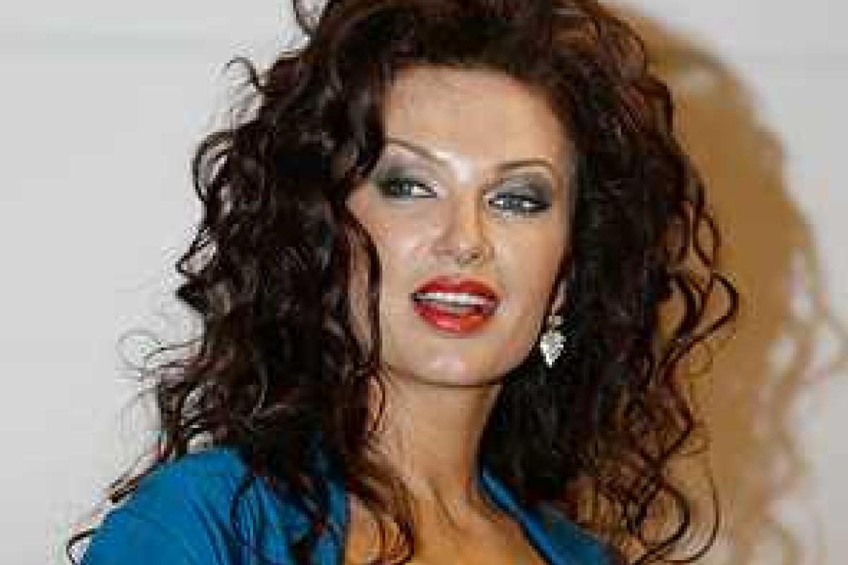 Эвелина Бледанс стала обладательницей шикарной виллы Эвелина Бледанс стала обладательницей шикарной виллы