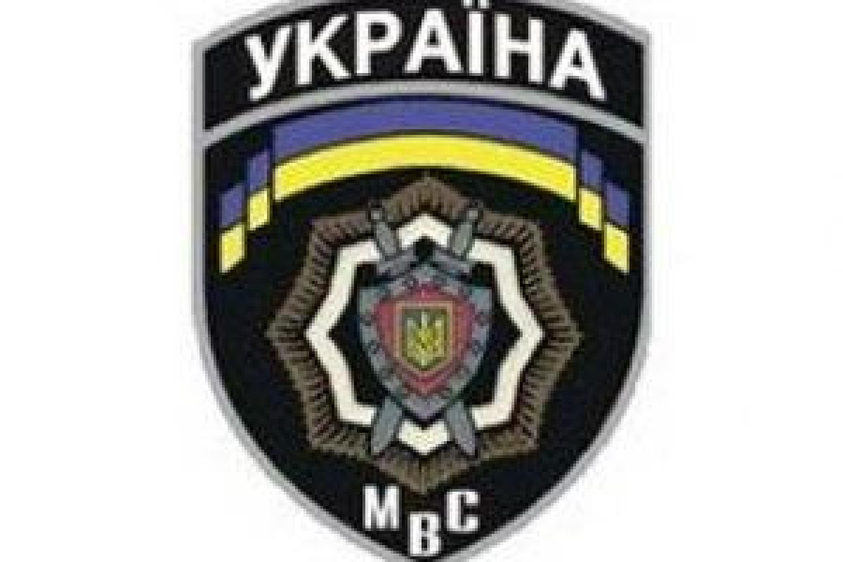 МВД подтверждает гибель одного человека и ранение троих в перестрелке в Славянске МВД подтверждает гибель одного человека и ранение троих в перестрелке в Славянске