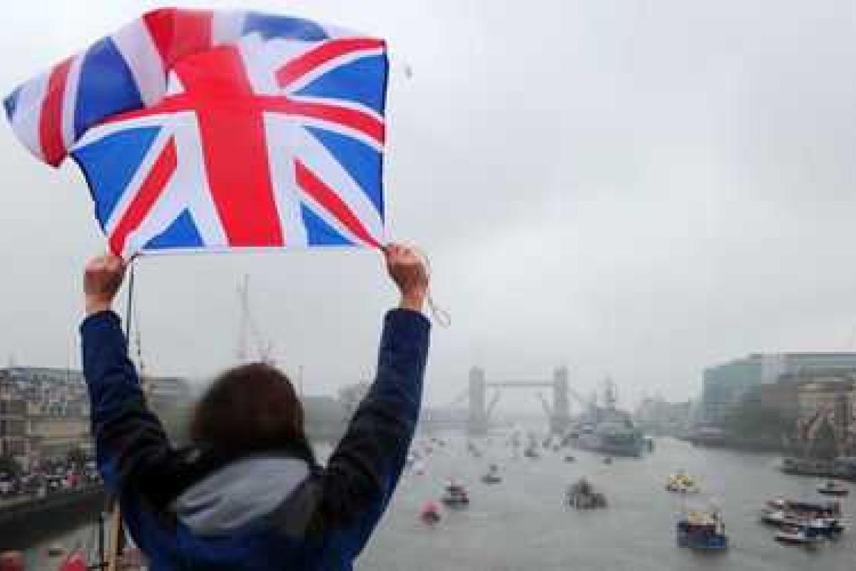  Великобритания призвала Россию прекратить вмешиваться во внутренние дела Украины