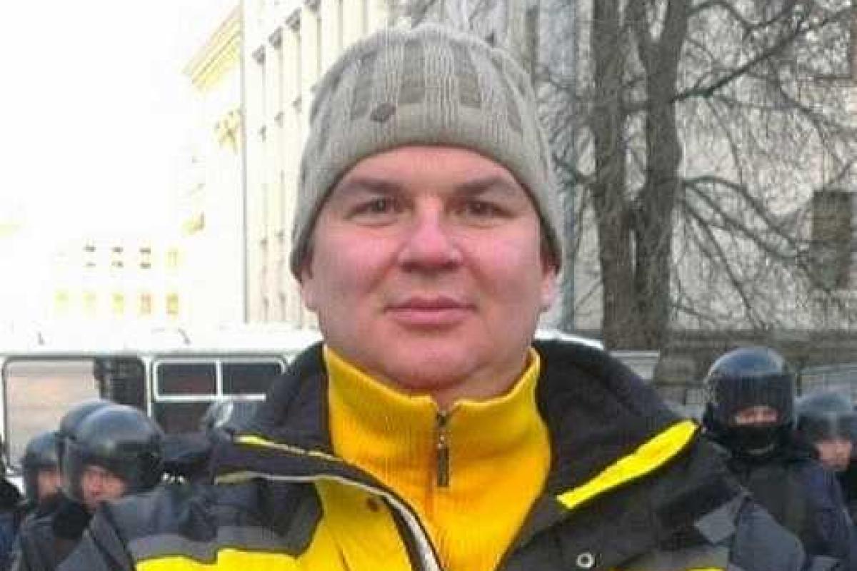Булатов покидает Автомайдан Булатов покидает Автомайдан