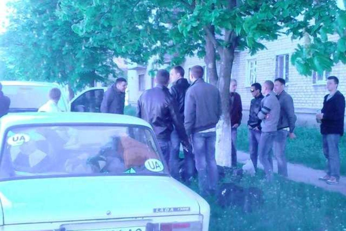 Школу милиции блокировали в городе Счастье 