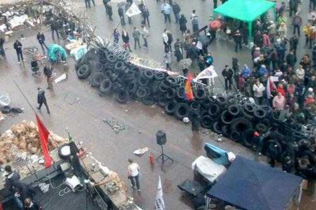 Столкновения в городах восточной Украины: В Сергеевке украинские десантники разгромили сепаратистский блокпост  Столкновения в городах восточной Украины: В Сергеевке украинские десантники разгромили сепаратистский блокпост