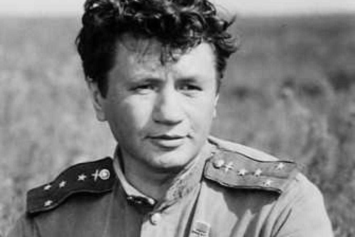 Сегодня 35 лет со дня гибели актера и режиссера Леонида Быкова Сегодня 35 лет со дня гибели актера и режиссера Леонида Быкова
