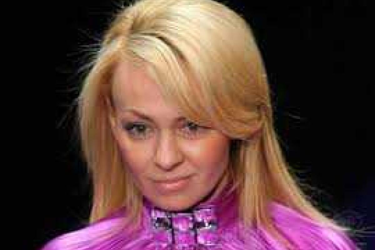 Годовалый сын Рудковской пошел в школу Годовалый сын Рудковской пошел в школу