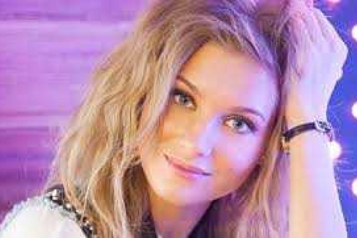 Кристина Асмус показала детский снимок Кристина Асмус показала детский снимок