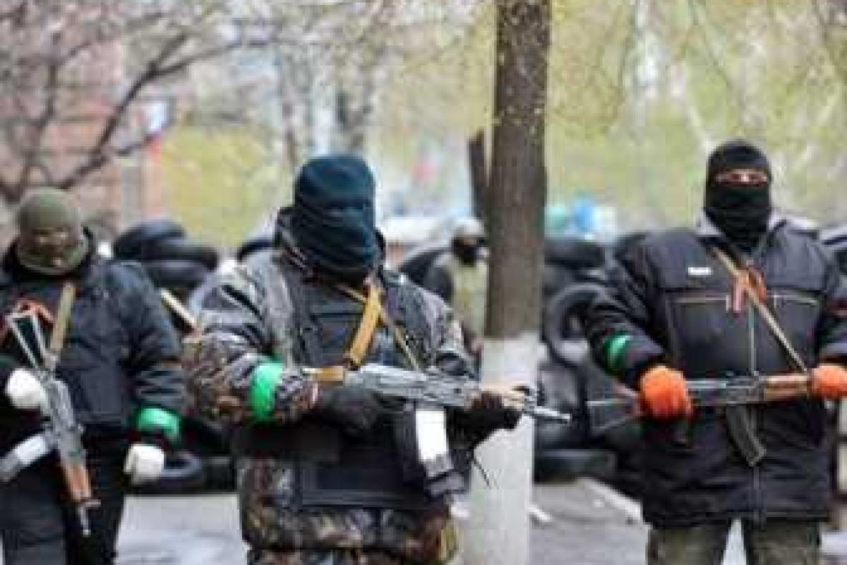   Вооруженные люди захватили нефтебазу в Луганской области 