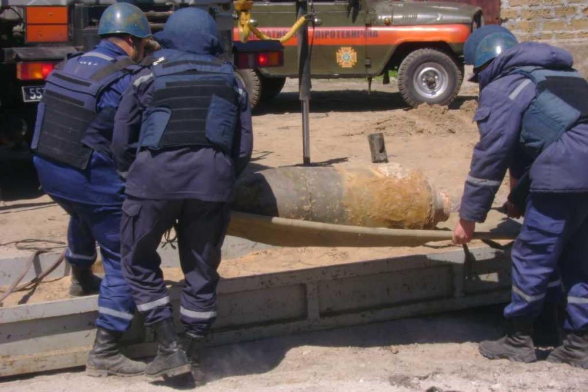 В Запорожской области уничтожили 250-килограммовую авиабомбу