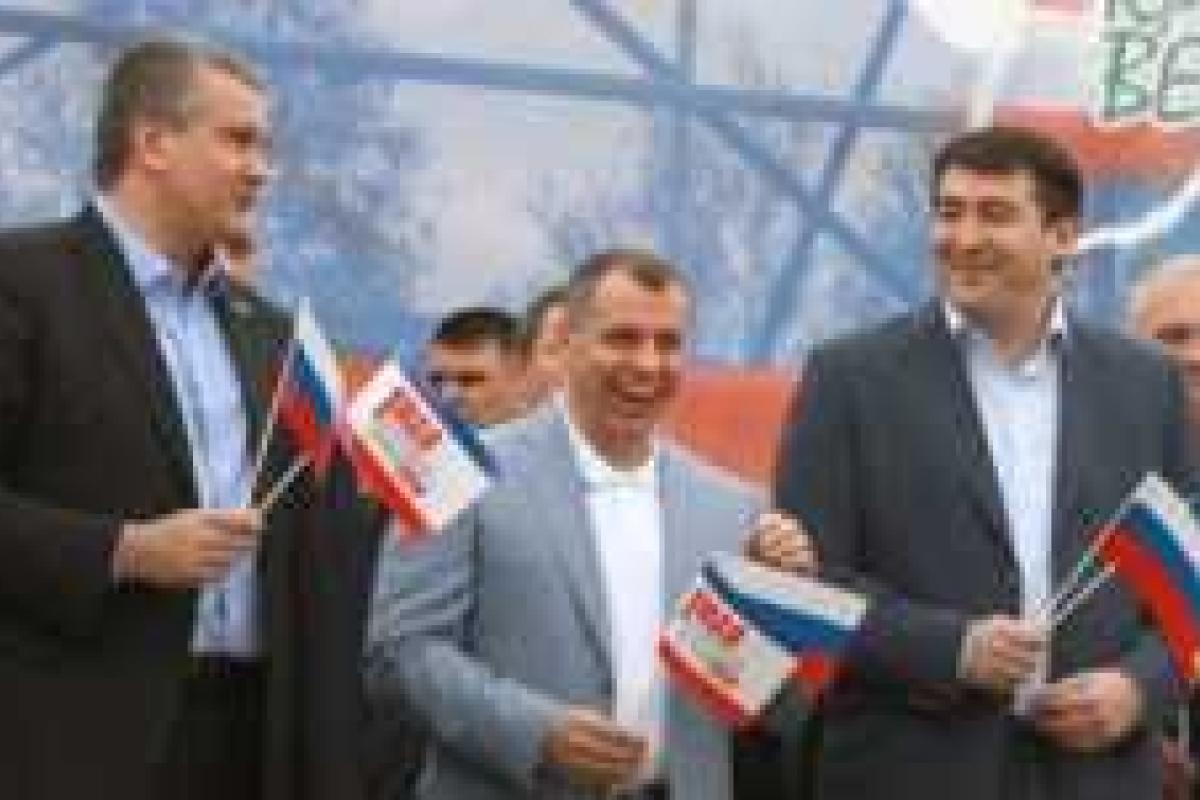 "Власти" непризнанного Крыма признали «референдумы» на Донбассе "Власти" непризнанного Крыма признали «референдумы» на Донбассе