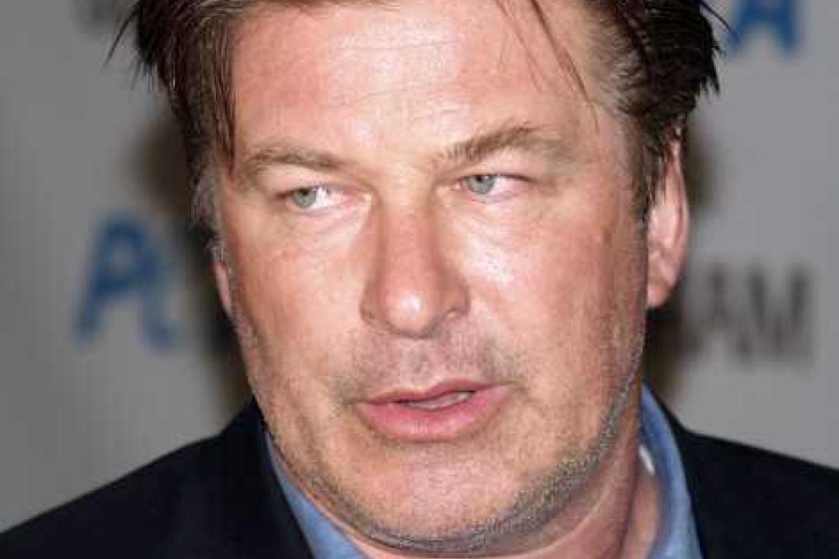 Актера Алека Болдуина арестовали за езду на велосипеде Актера Алека Болдуина арестовали за езду на велосипеде