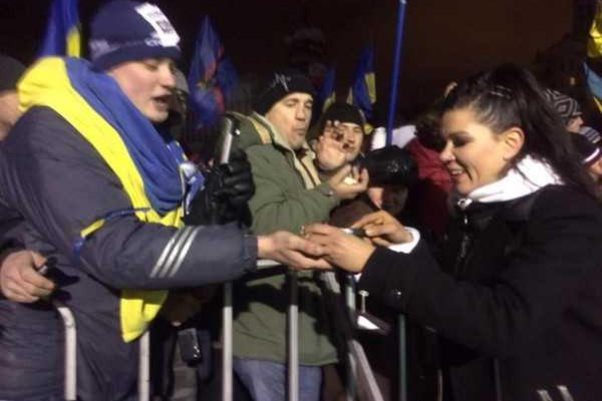 Людей убивают ради новостей Путина, - Руслана