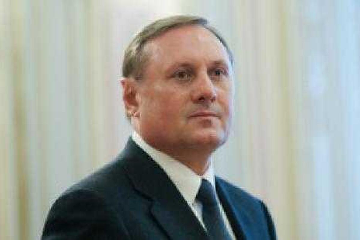 Добкин не исключает, что у Ефремова заберут партийное кресло Добкин не исключает, что у Ефремова заберут партийное кресло