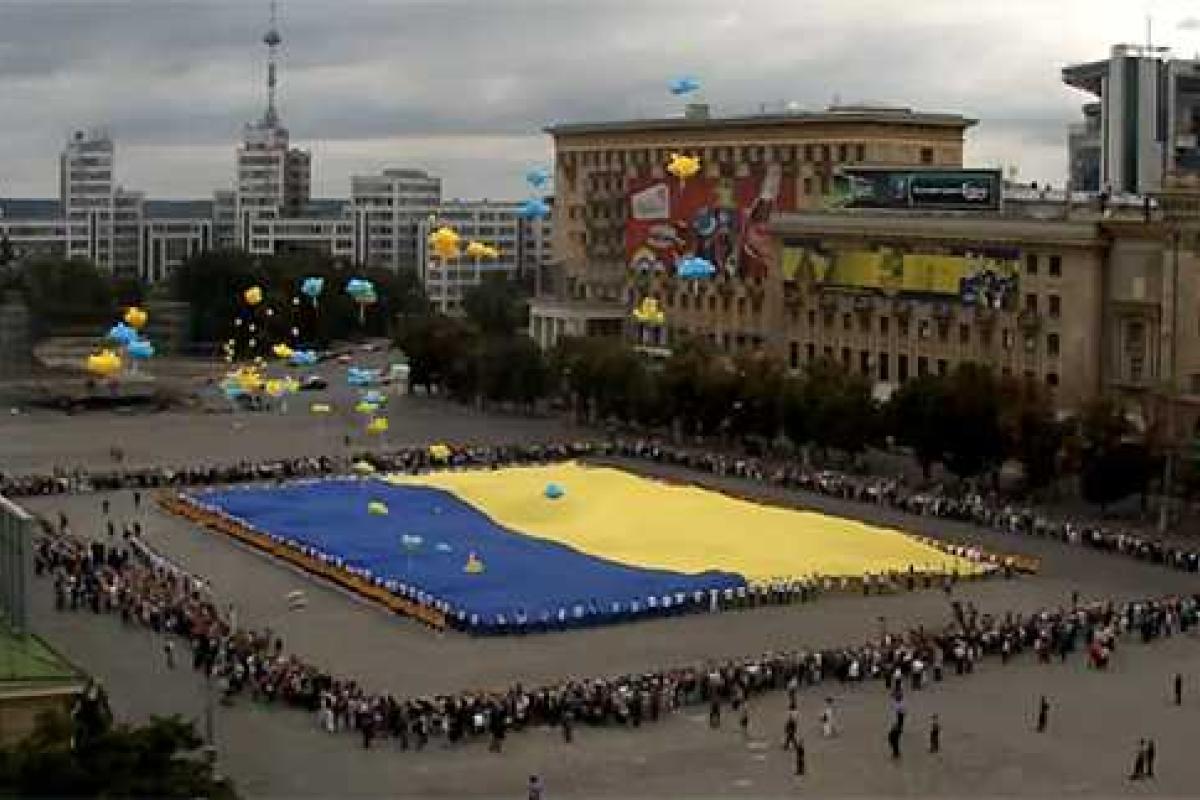 Самый большой государственный флаг Украины переезжает в Луцк