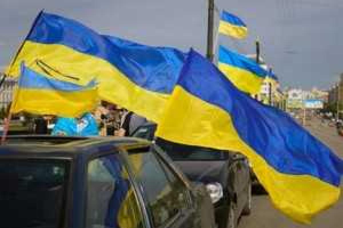 Власти Харькова попросили жителей не рисовать флаги на столбах и заборах Власти Харькова попросили жителей не рисовать флаги на столбах и заборах