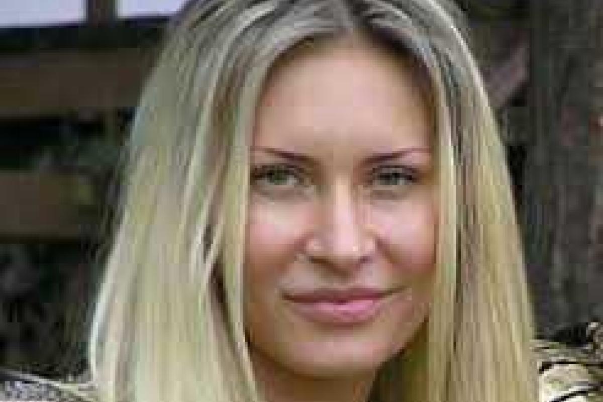 Элина Карякина сказала "фе" Александру Задойнову Элина Карякина сказала "фе" Александру Задойнову