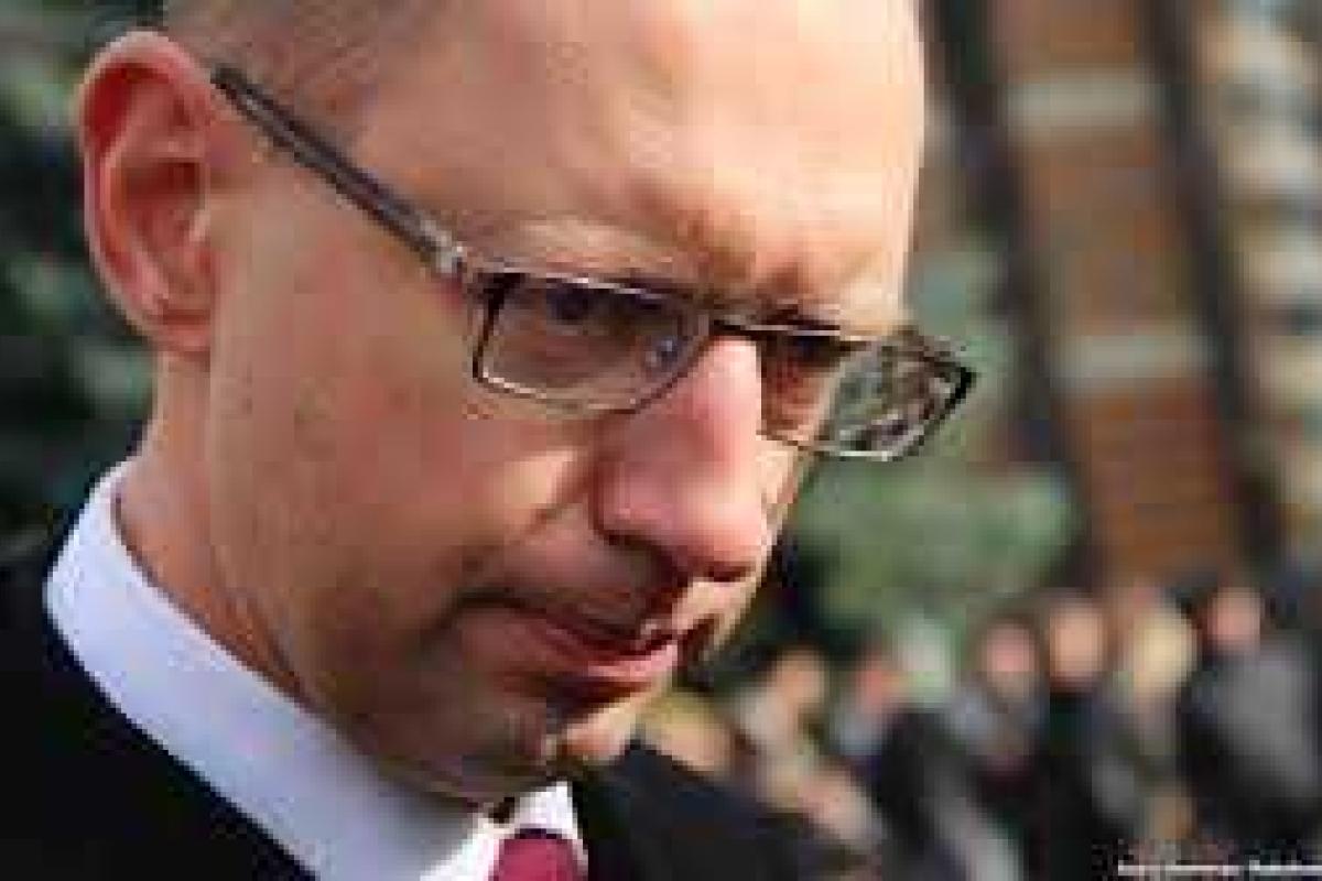 Украинцев сегодня просят не выходить на улицу