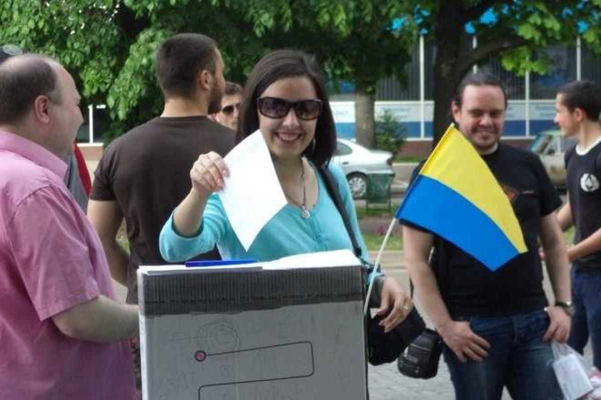 В Черкассах "референдум" проголосовал за присоединение Кубани к Черкасской области В Черкассах "референдум" проголосовал за присоединение Кубани к Черкасской области