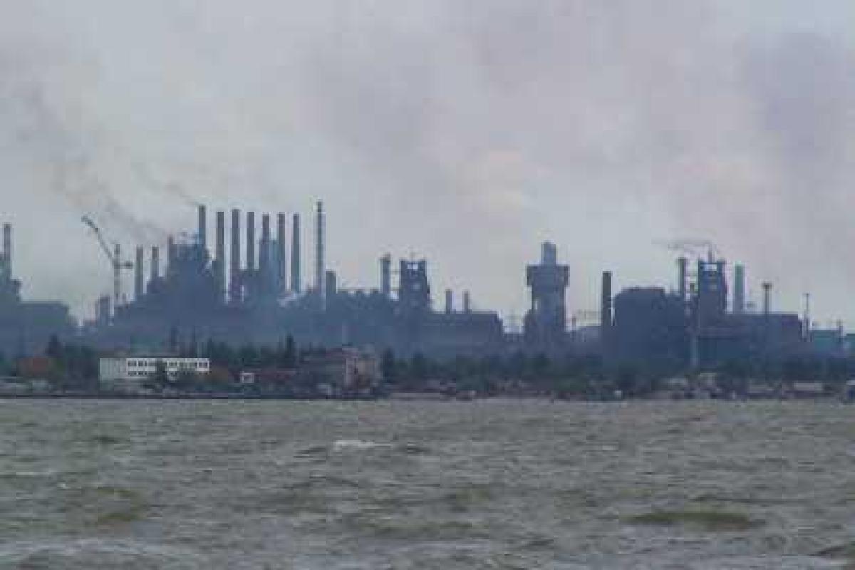 Бизнес-структуры Ахметова наведут порядок в Мариуполе Бизнес-структуры Ахметова наведут порядок в Мариуполе