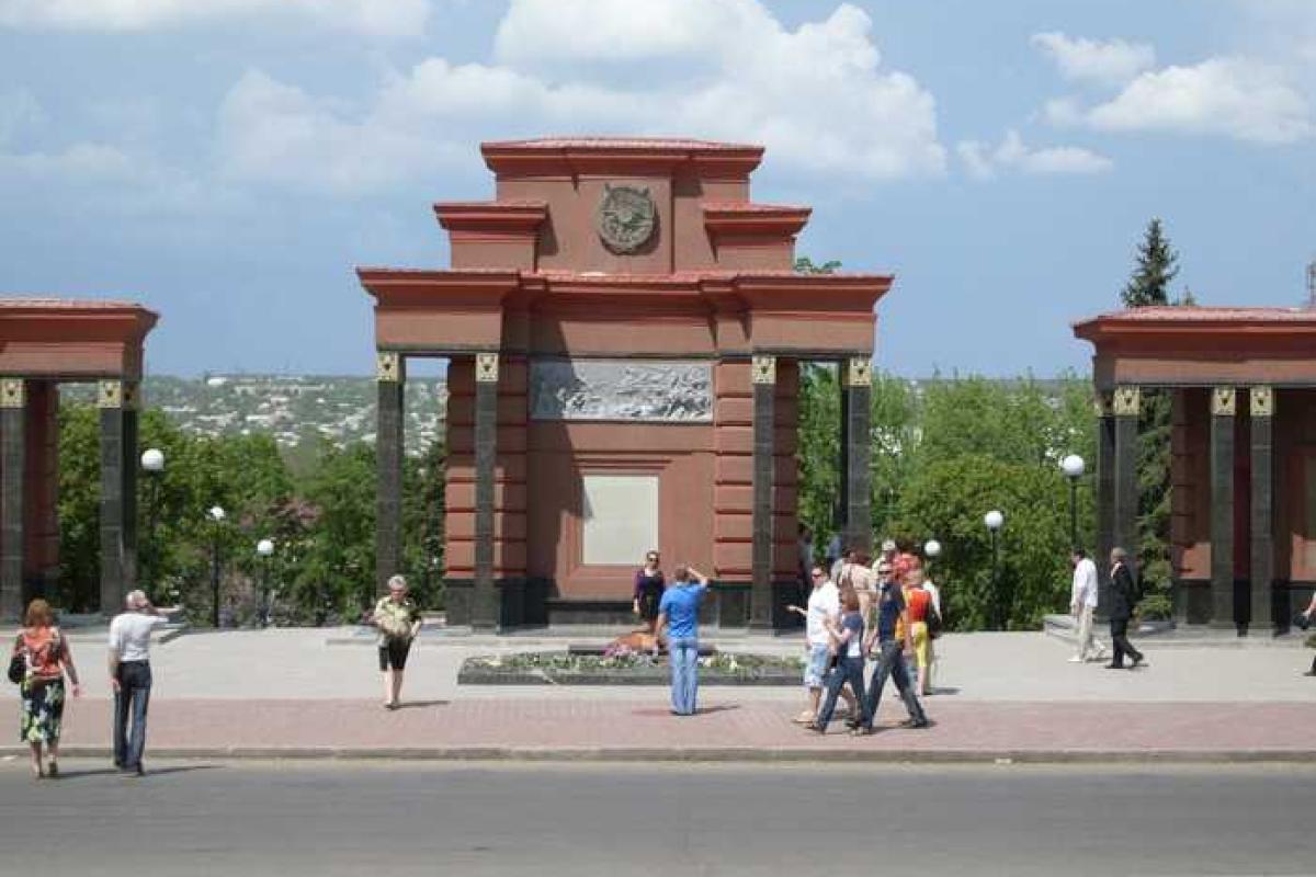 На Луганщине запретили массовые мероприятия с участием детей На Луганщине запретили массовые мероприятия с участием детей