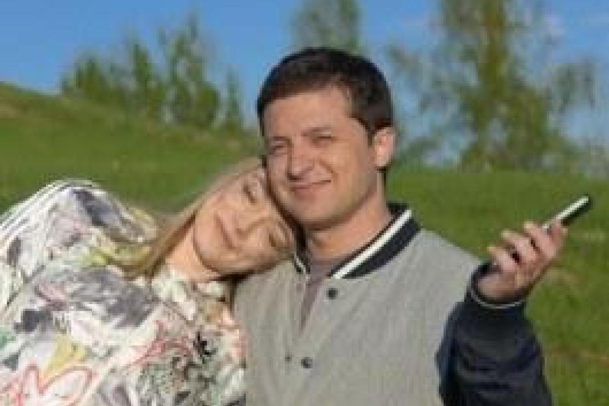 Владимир Зеленский уехал в Москву разводиться  Владимир Зеленский уехал в Москву разводиться