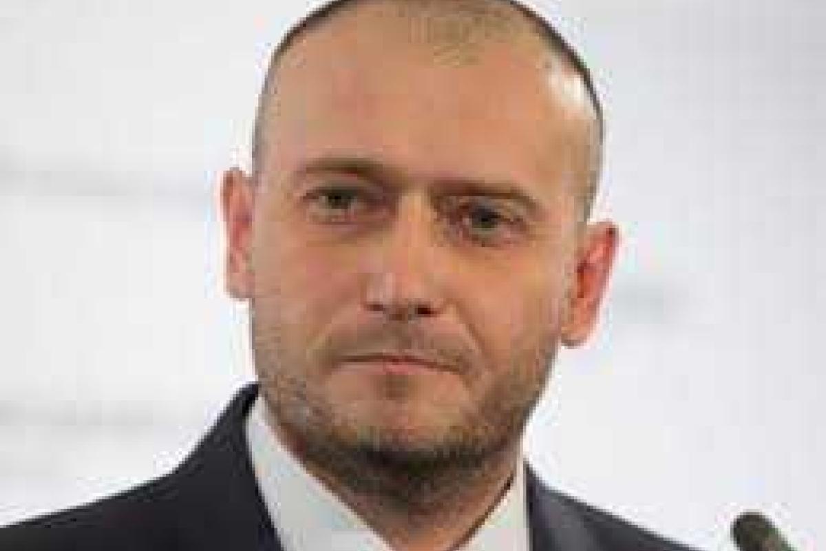 Ярош просит власть вооружить его ребят на востоке Украины