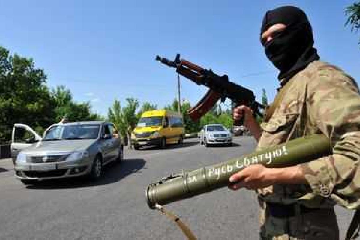 В МВД рассказали, сколько получают боевики из РФ на востоке Украины 