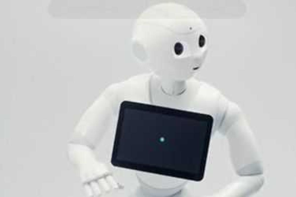 Японцы разработали робота-помощника с эмоциями