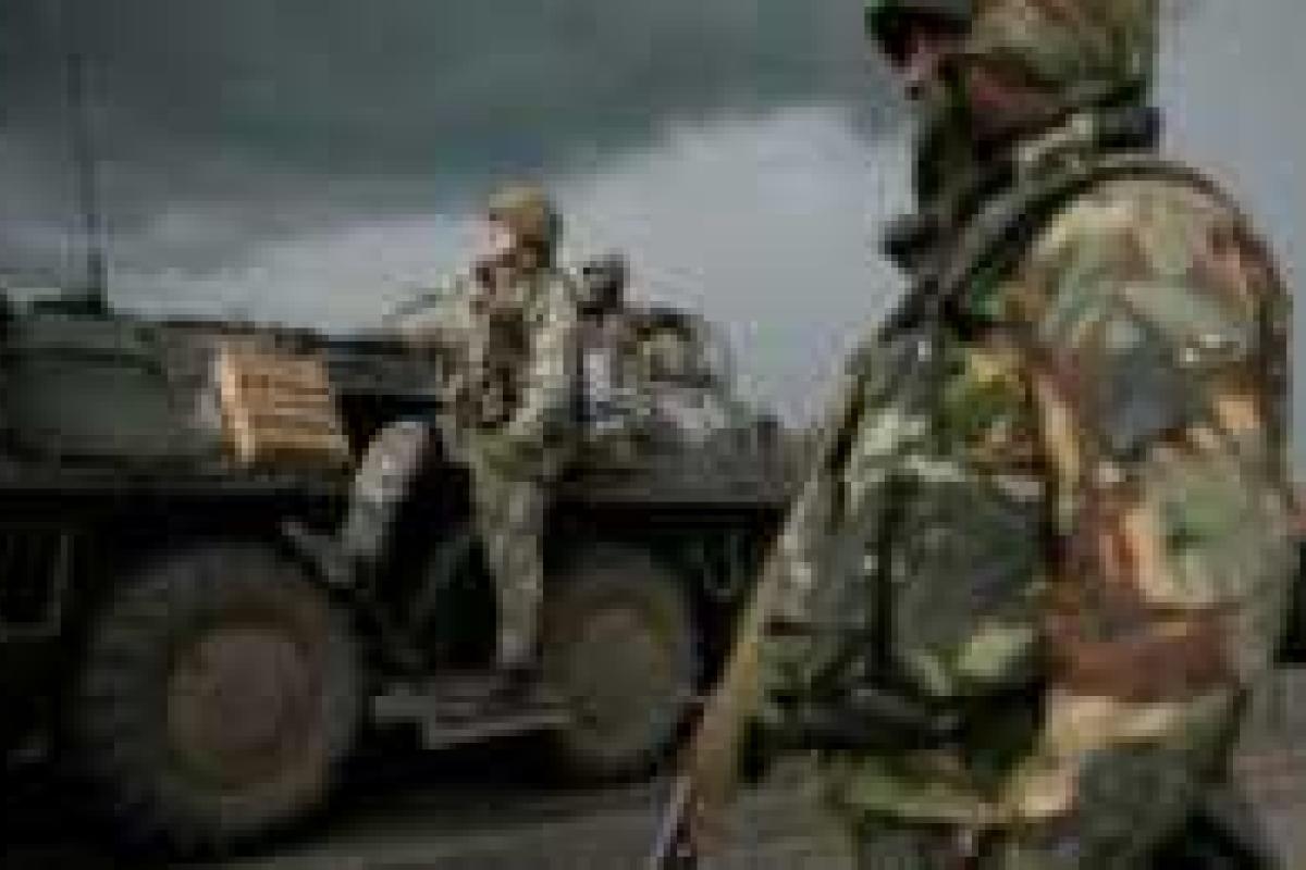 Батальон "Азов" ведет бой в Мариуполе Батальон "Азов" ведет бой в Мариуполе