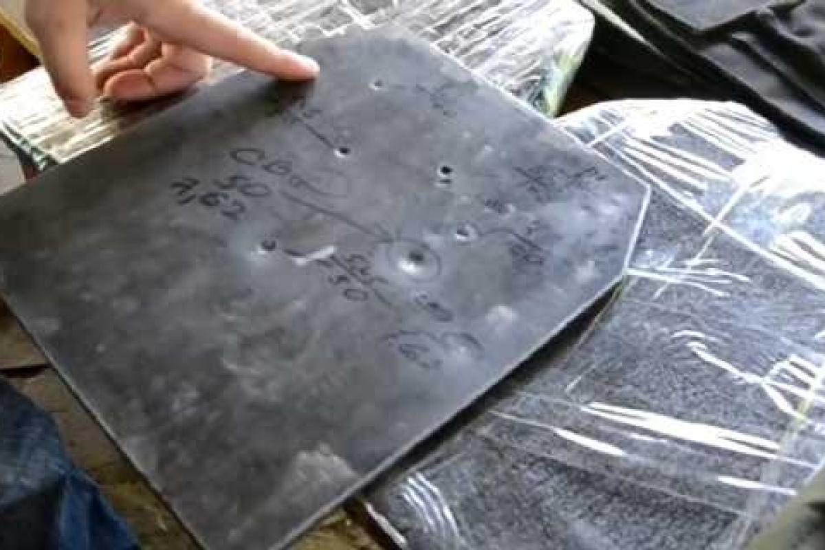 Украинские изобретатели разработали сплав для крепких и дешевых бронежилетов