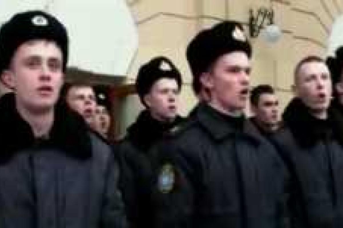 Курсантов-нахимовцев из Севастополя, отказавшихся присягать России, пригласили на учебу в Англию Курсантов-нахимовцев из Севастополя, отказавшихся присягать России, пригласили на учебу в Англию