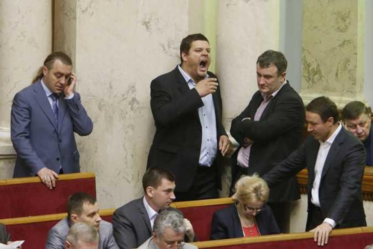 Депутаты не хотят работать